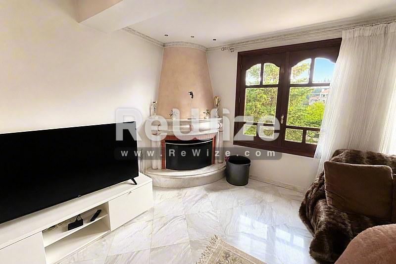 Maisonette 600 m² in Pylaia-Chortiatis, living room