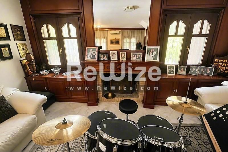 Maisonette 600 m² in Pylaia-Chortiatis, living room