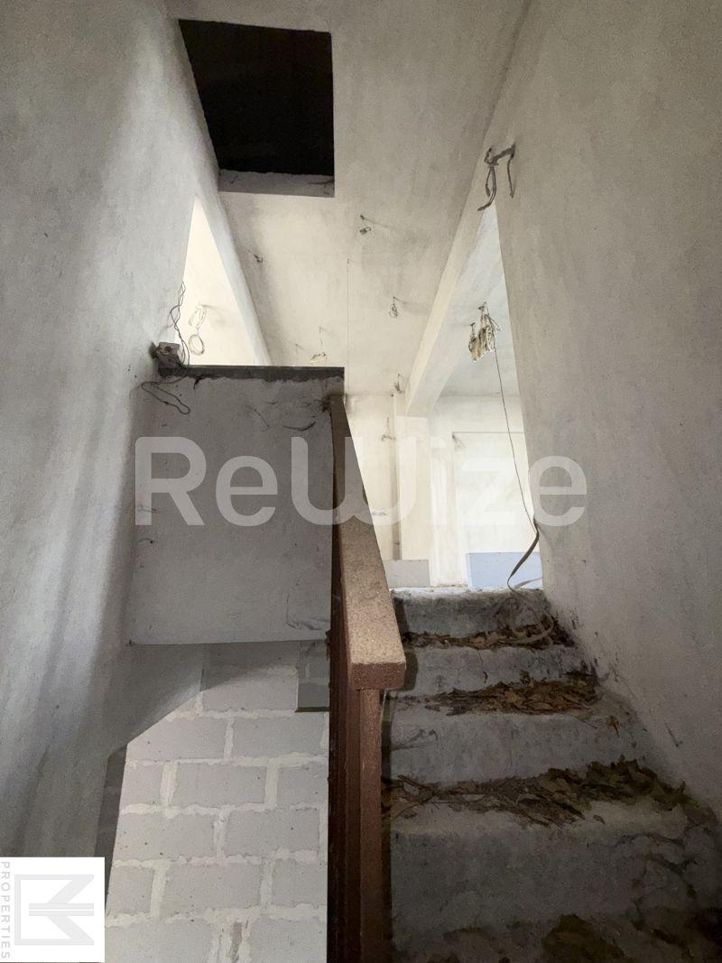 Photo 9,Staircase,SALE,Professional,Building,550sqm,€380,000,Exchoxi