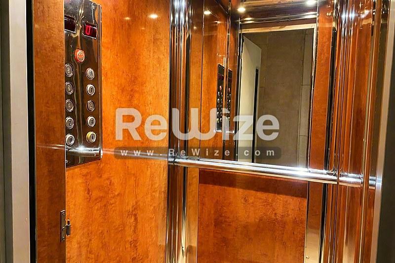 Apartment 117 m² in Thessaloniki, storage room