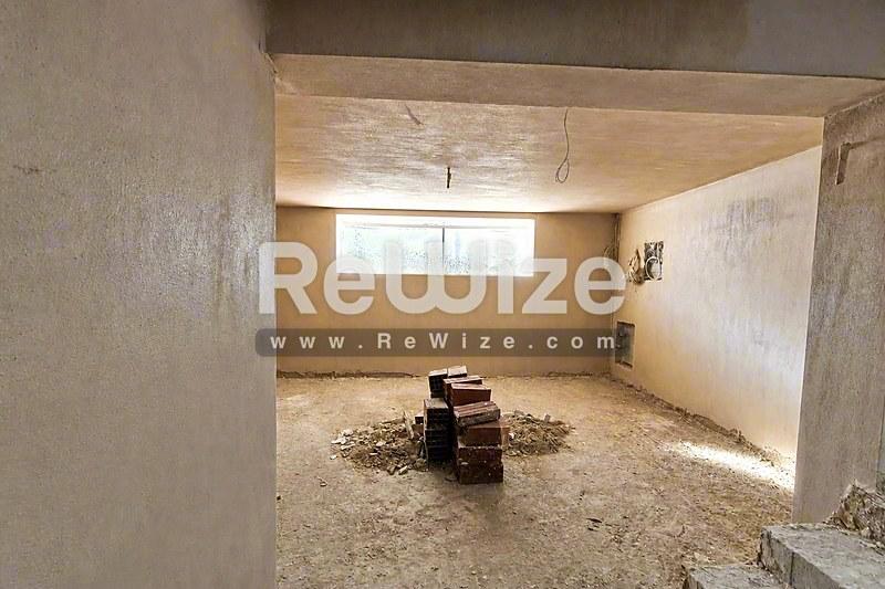 Maisonette 200 m² in Pylaia-Chortiatis, storage room
