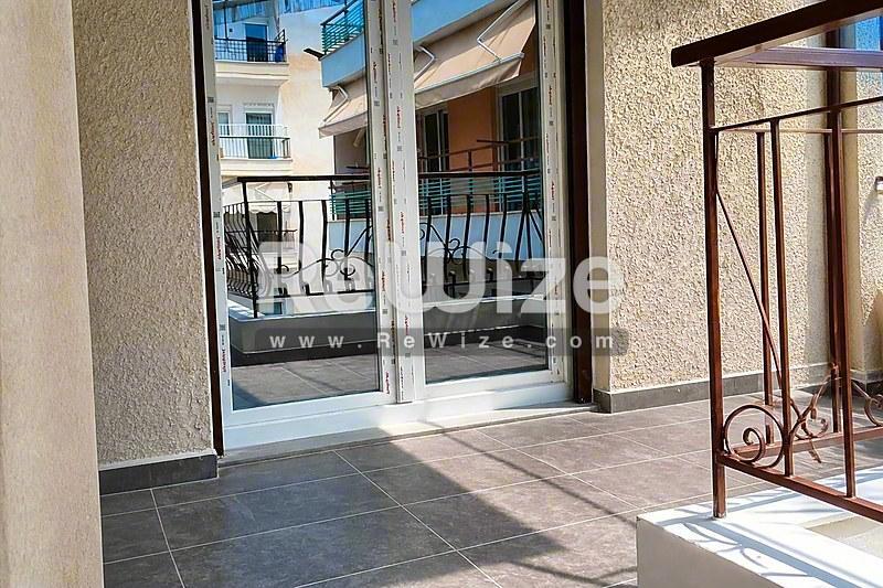 Apartment 87 m² in Kalamaria, balcony
