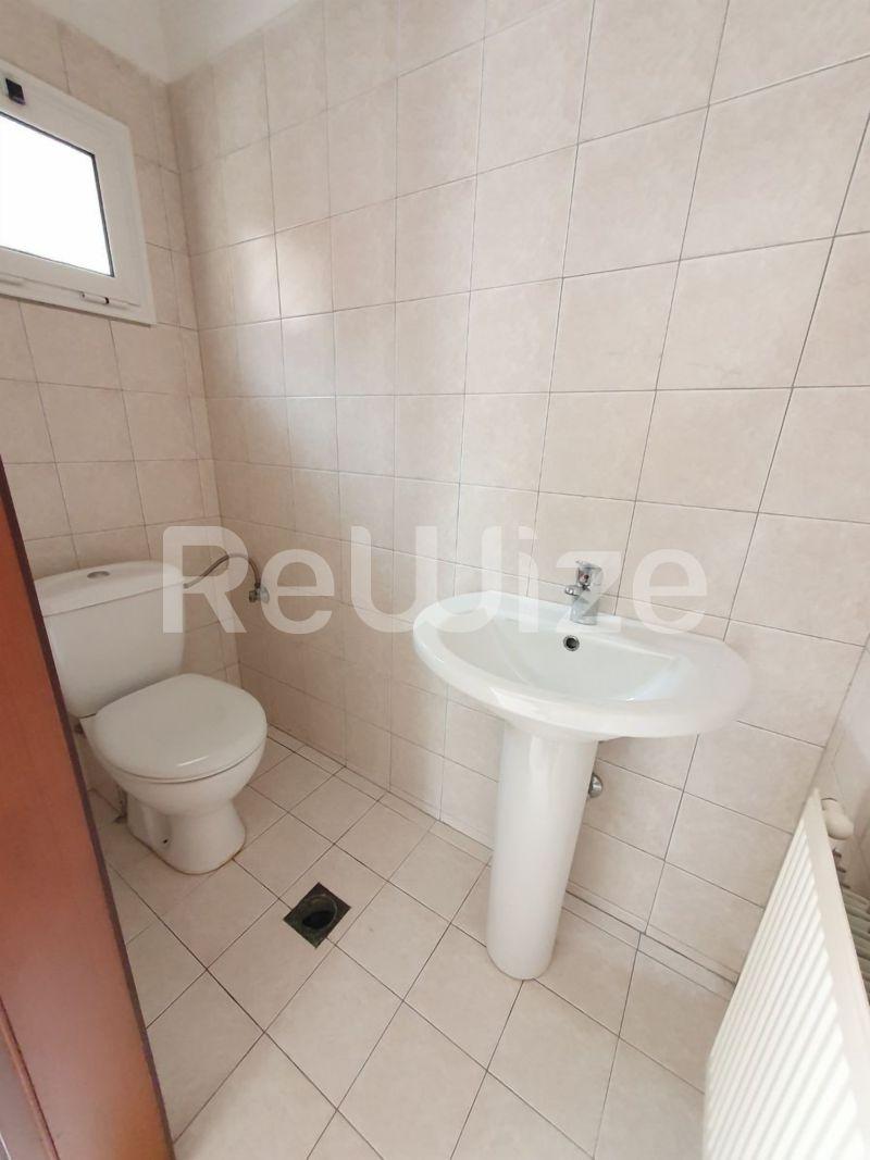 Photo 15,Bathroom,SALE,Professional,Store,101sqm,€92,000,Stavroupoli