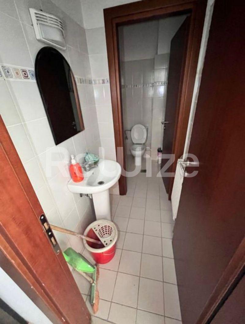 Photo 3,Bathroom,SALE,Professional,Store,57sqm,€75,000,Stavroupoli