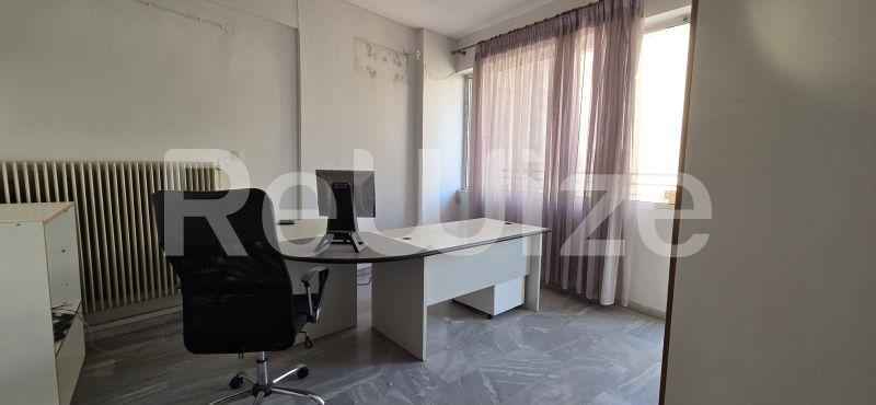 Photo 10,Σαλόνι,ΕΝΟΙΚΊΑΣΗ,Επαγγελματικό,Γραφείο,210τ.μ,€1,000,Σιδηρόδρομος Σταθμός