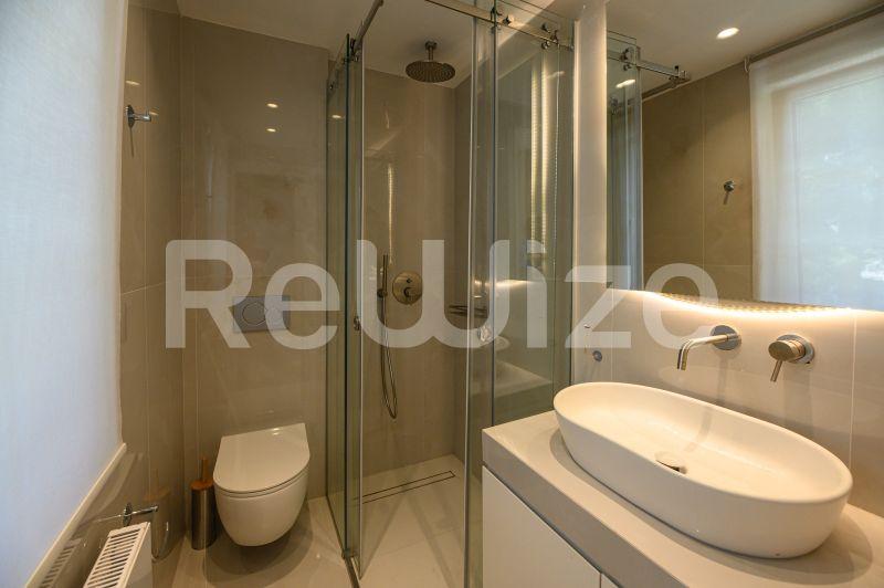 Photo 19,Μπάνιο στο Υπνοδωμάτιο,ΠΏΛΗΣΗ,Κατοικία,Μονοκατοικία σε συγκρότημα,405τ.μ,€870,000,Πανόραμα