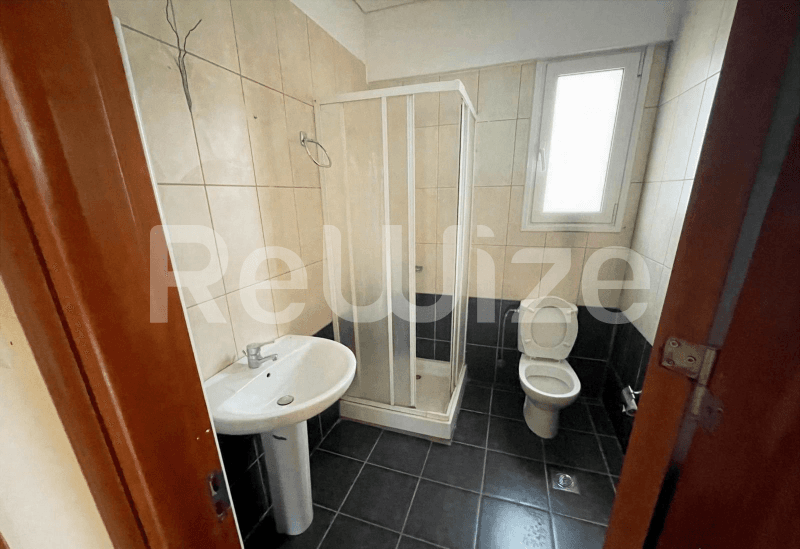 Photo 8,Μπάνιο,ΠΏΛΗΣΗ,Κατοικία,Κτίριο,318τ.μ,€650,000,Σεπόλια