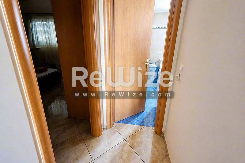 Apartment 106 m² in Nikaia-Agios Ioannis Rentis, hallway