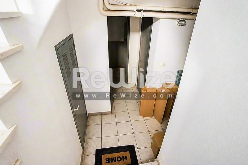 Apartment 106 m² in Nikaia-Agios Ioannis Rentis, hallway