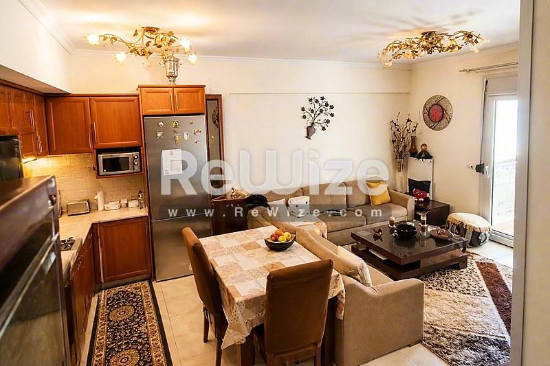 Apartment 76 m² in Ampelokipoi-Menemeni, living room