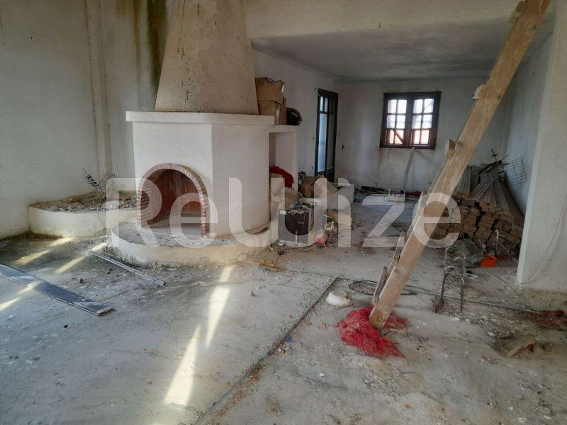Photo 1,Living Room,SALE,Residency,Maisonette,160sqm,€120,000,Nea Roda
