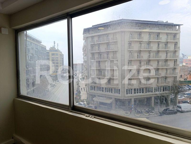 Photo 2,Μπαλκόνι,ΕΝΟΙΚΊΑΣΗ,Επαγγελματικό,Γραφείο,70τ.μ,€850,Κέντρο Θεσσαλονίκης