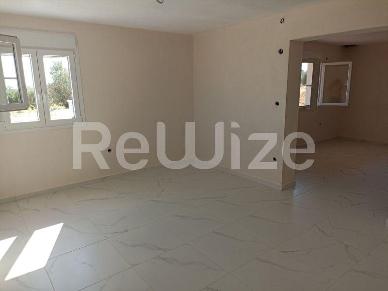 Photo 9,Σαλόνι,ΠΏΛΗΣΗ,Κατοικία,Μονοκατοικία,220τ.μ,€340,000,Νέα Σίλατα