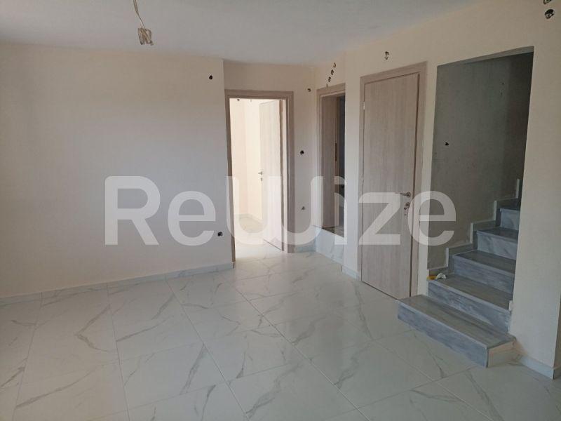 Photo 5,Σαλόνι,ΠΏΛΗΣΗ,Κατοικία,Μονοκατοικία,220τ.μ,€340,000,Νέα Σίλατα