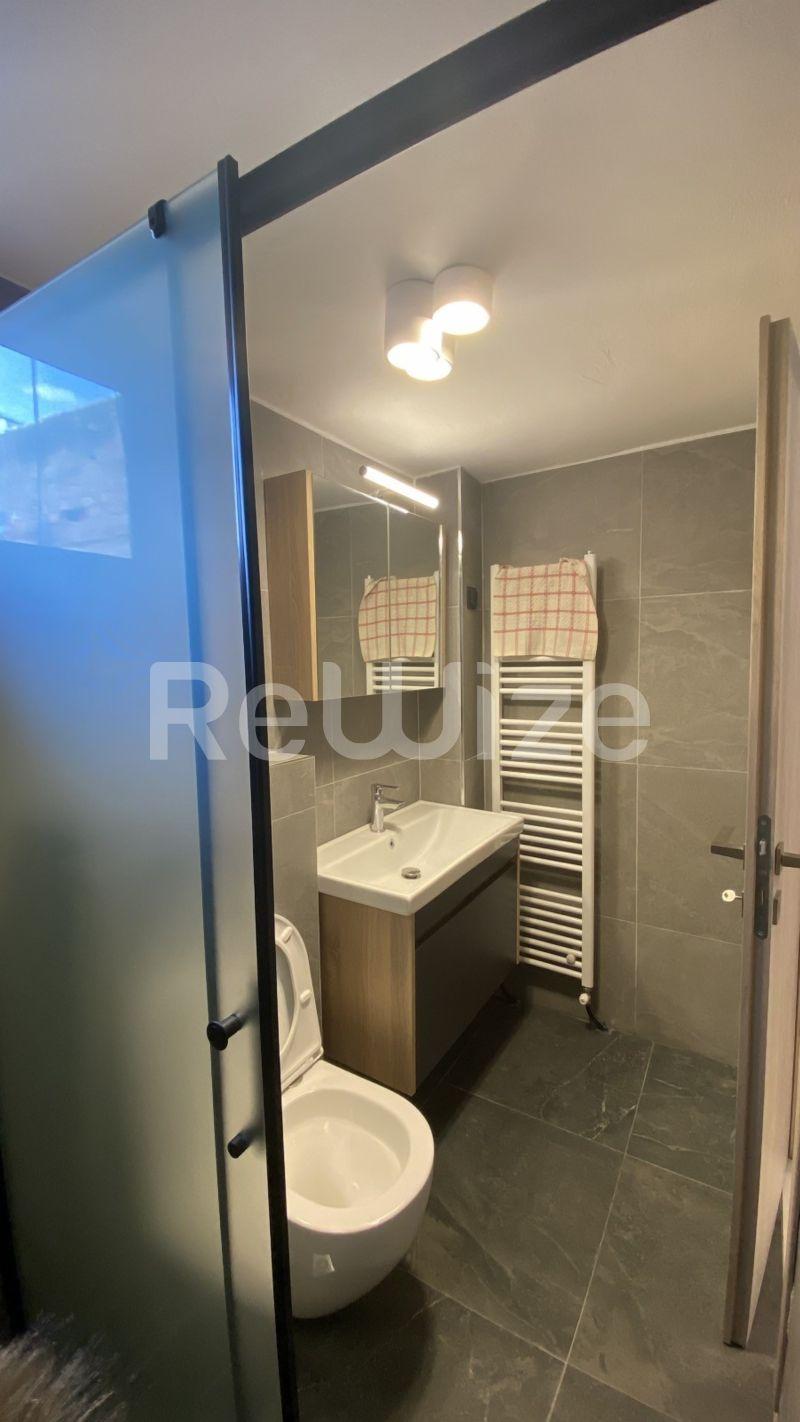 Photo 18,Μπάνιο,ΕΝΟΙΚΊΑΣΗ,Κατοικία,Διαμέρισμα,55τ.μ,€800,Άγιος Δημήτριος