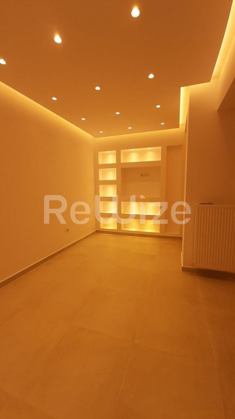 Photo 1,Σαλόνι,ΠΏΛΗΣΗ,Κατοικία,Διαμέρισμα,40τ.μ,€80,000,Παγκράτι