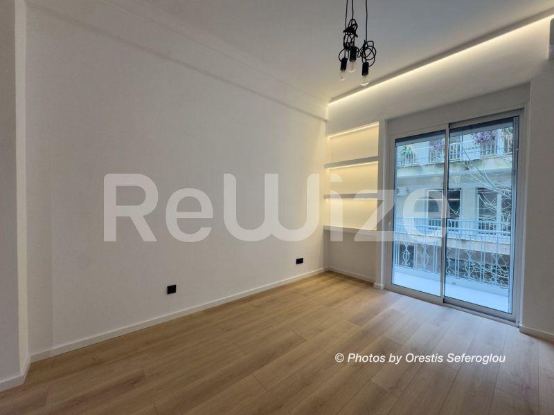 Photo 9,Σαλόνι,ΠΏΛΗΣΗ,Κατοικία,Διαμέρισμα,50τ.μ,€160,000,Εξάρχεια