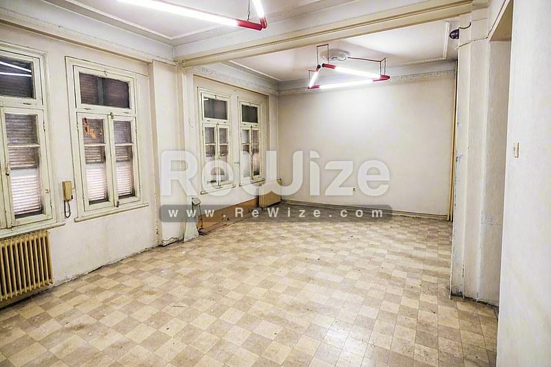 Κτήριο 700 τ.μ. στη Θεσσαλονίκη, σαλόνι