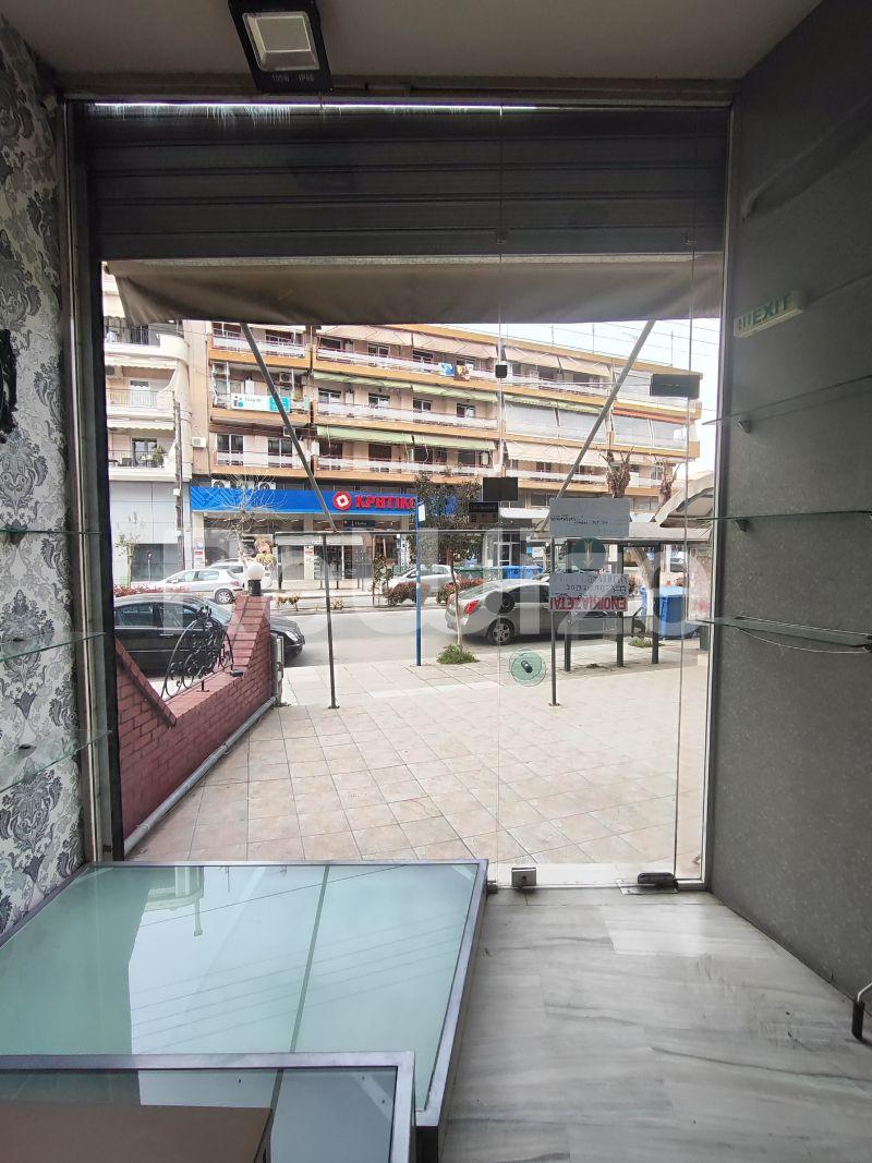 Photo 14,Πισίνα,ΕΝΟΙΚΊΑΣΗ,Επαγγελματικό,Κατάστημα,45τ.μ,€430,Αμπελόκηποι