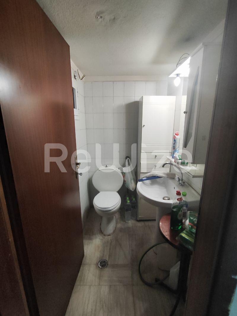 Photo 18,Μπάνιο,ΕΝΟΙΚΊΑΣΗ,Επαγγελματικό,Κατάστημα,45τ.μ,€430,Αμπελόκηποι