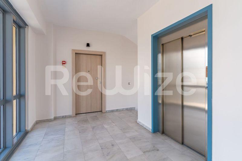 Photo 5,Πισίνα,ΕΝΟΙΚΊΑΣΗ,Επαγγελματικό,Γραφείο,320τ.μ,€3,300,Πυλαία