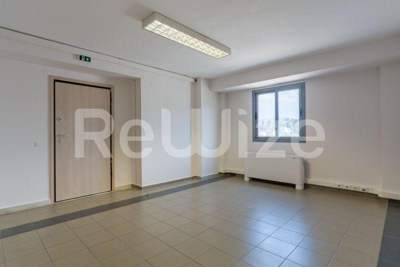 Photo 3,Πισίνα,ΕΝΟΙΚΊΑΣΗ,Επαγγελματικό,Γραφείο,320τ.μ,€3,300,Πυλαία