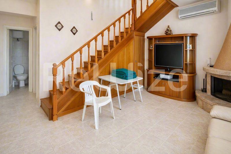 Detached house 264 m² in Kassandra, living room