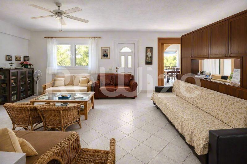 Detached house 264 m² in Kassandra, living room