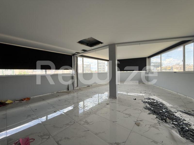 Photo 14,Πισίνα,ΕΝΟΙΚΊΑΣΗ,Επαγγελματικό,Γραφείο,300τ.μ,€3,000,Κεραμικός