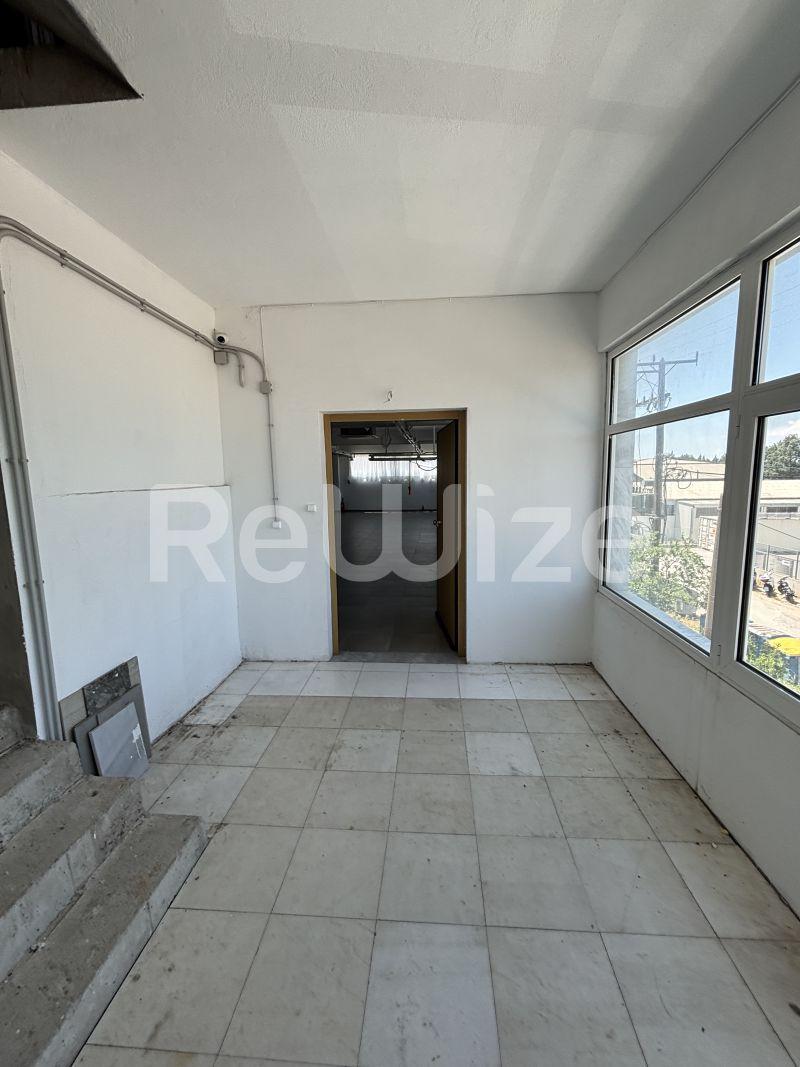 Photo 3,Πισίνα,ΕΝΟΙΚΊΑΣΗ,Επαγγελματικό,Γραφείο,260τ.μ,€1,200,Θέρμη
