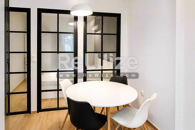 Building 160 m² in Thessaloniki, dining room