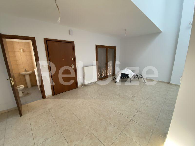 Photo 21,Σαλόνι,ΕΝΟΙΚΊΑΣΗ,Κατοικία,Μεζονέτα,175τ.μ,€780,Καρδία