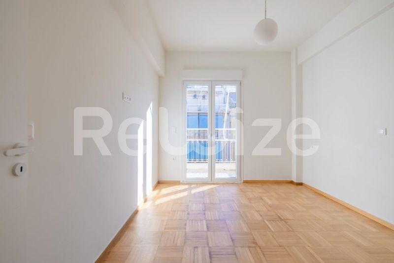 Photo 2,Living Room,SALE,Residency,Apartment,140sqm,€280,000,Kentro Athinon