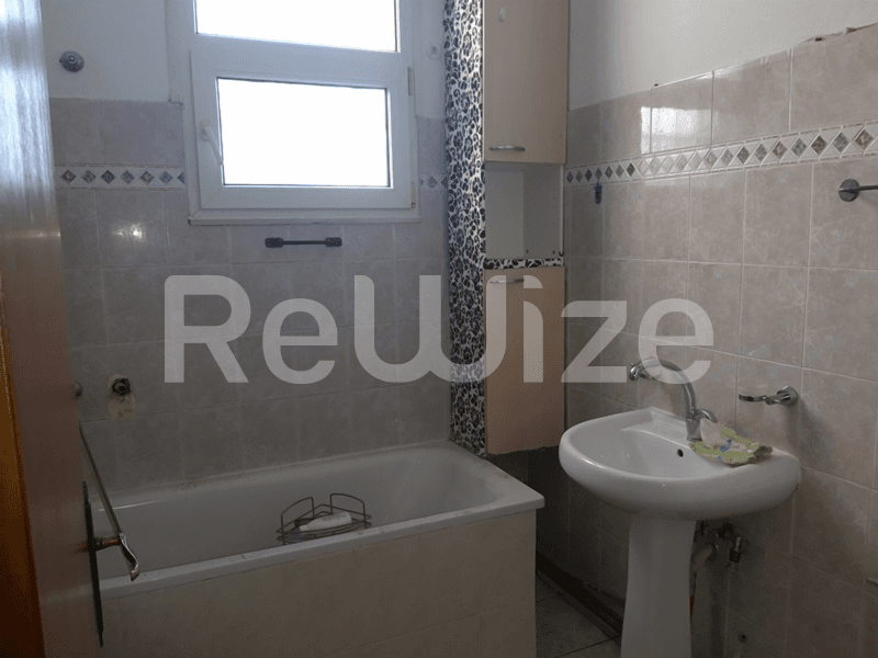 Photo 4,Μπάνιο,ΠΏΛΗΣΗ,Κατοικία,Κτίριο,175τ.μ,€133,450,Βόλος