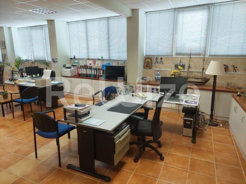 Photo 7,Πισίνα,ΕΝΟΙΚΊΑΣΗ,Επαγγελματικό,Γραφείο,250τ.μ,€1,500,Καραμπουρνάκι