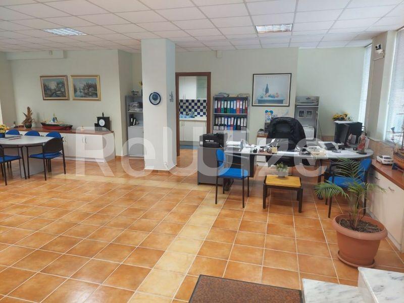 Photo 6,Πισίνα,ΕΝΟΙΚΊΑΣΗ,Επαγγελματικό,Γραφείο,250τ.μ,€1,500,Καραμπουρνάκι