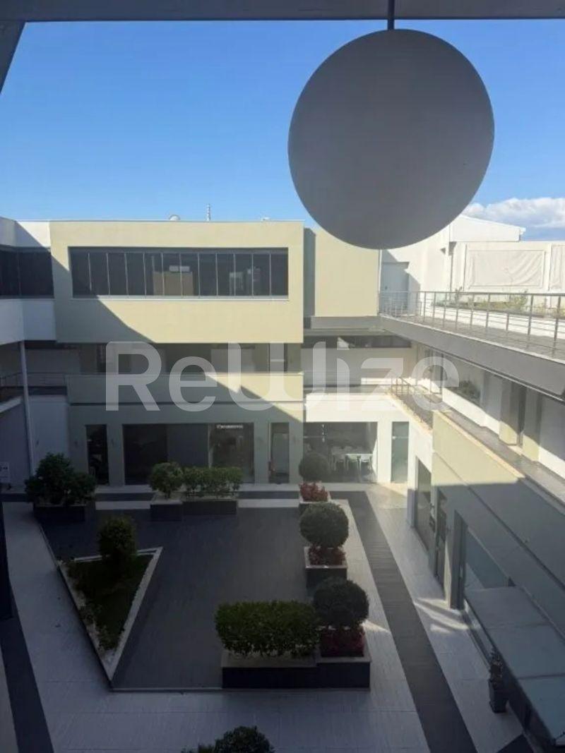 Photo 9,Πισίνα,ΕΝΟΙΚΊΑΣΗ,Επαγγελματικό,Γραφείο,560τ.μ,€8,500,Πυλαία
