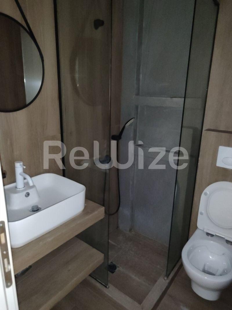 Photo 5,Μπάνιο,ΕΝΟΙΚΊΑΣΗ,Κατοικία,Διαμέρισμα,30τ.μ,€650,Κέντρο Θεσσαλονίκης