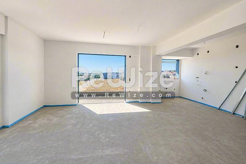 Maisonette 156 m² in Thermi, open-plan living area