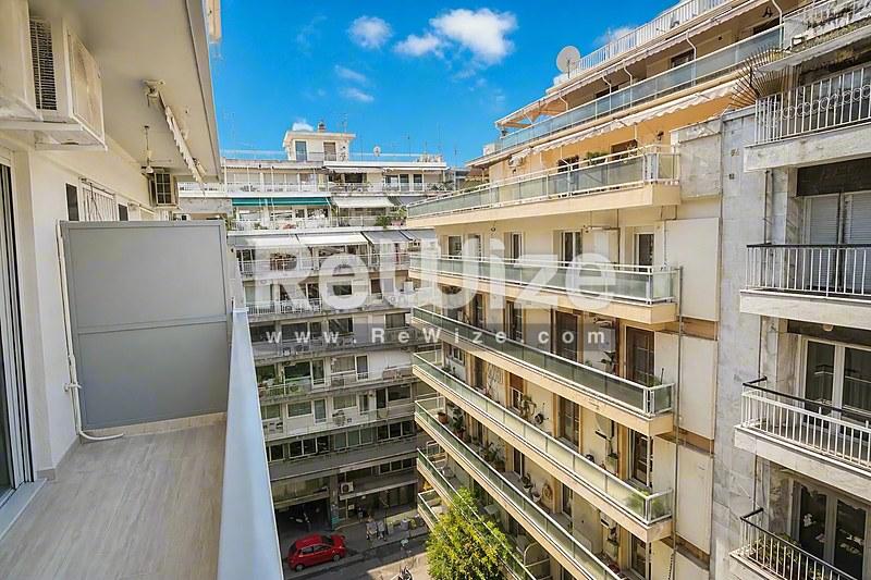 Apartment 85 m² in Thessaloniki, balcony