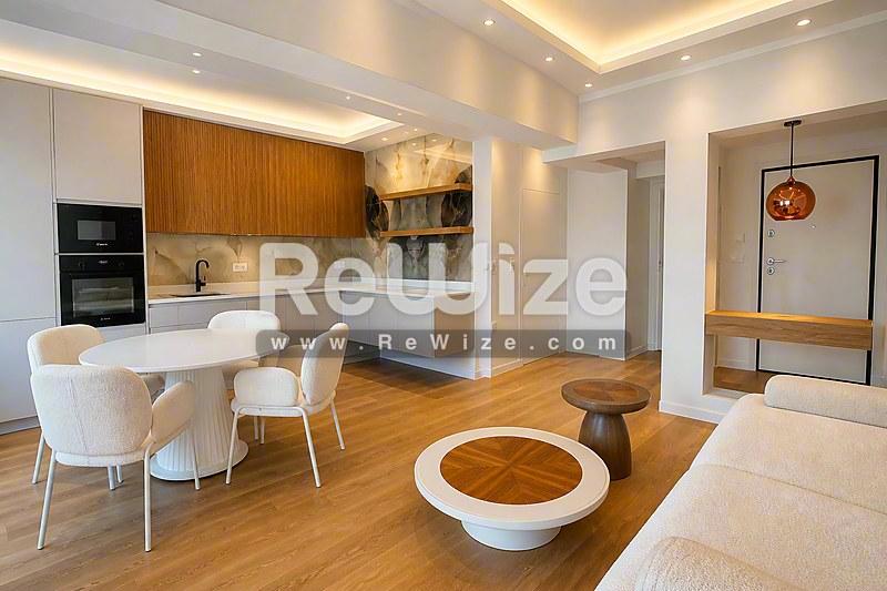 Apartment 85 m² in Thessaloniki, open-plan living area