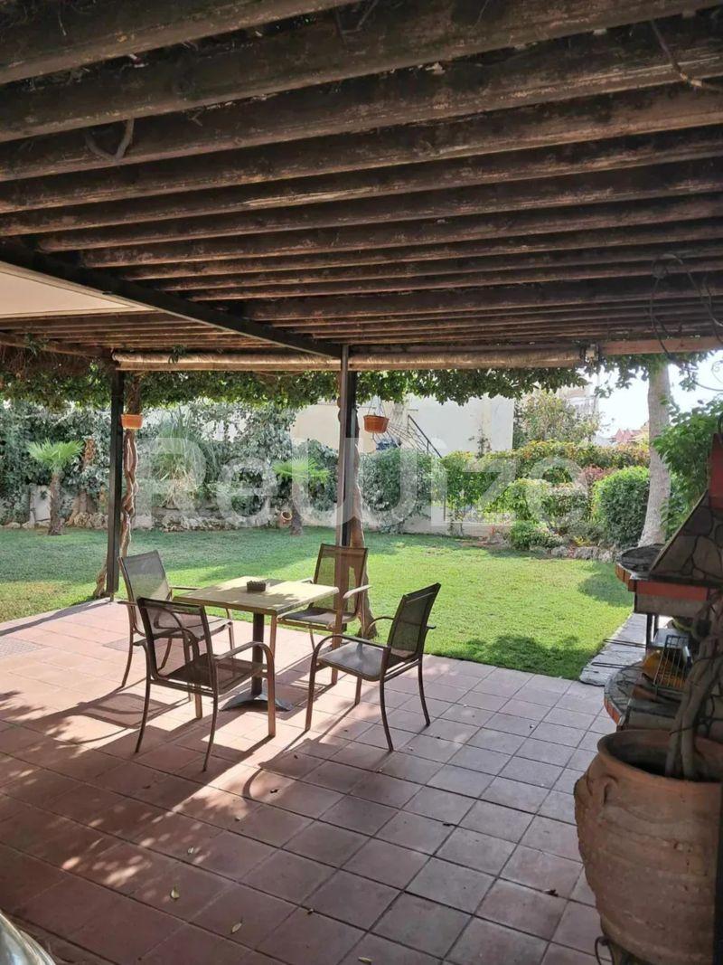 Photo 1,Θέα στη θάλασσα,ΕΝΟΙΚΊΑΣΗ,Κατοικία,Μονοκατοικία,250τ.μ,€1,800,Πανόραμα