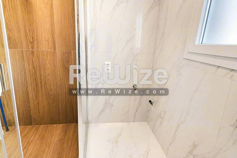 Apartment 103 m² in Thessaloniki, bathroom