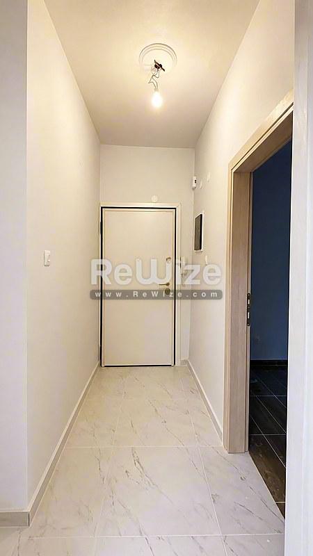 Apartment 59 m² in Thessaloniki, hallway