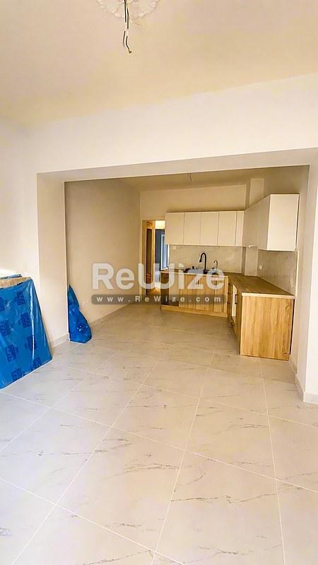 Apartment 59 m² in Thessaloniki, open-plan living area