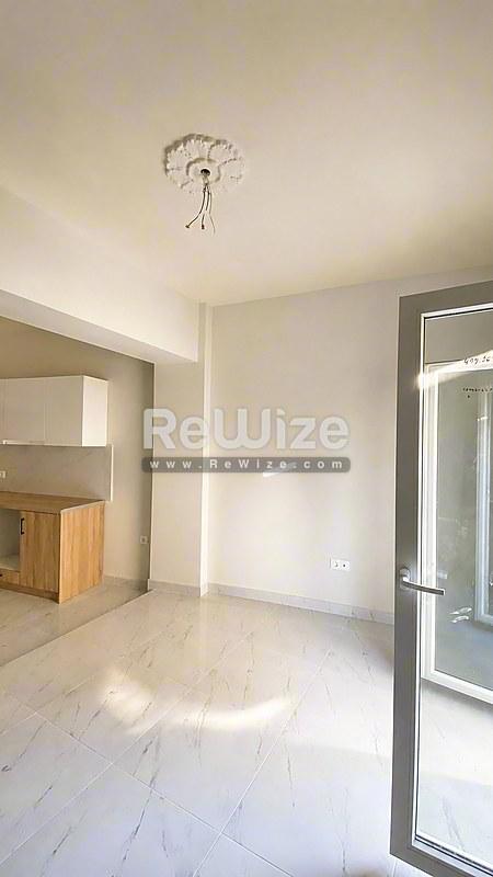 Apartment 59 m² in Thessaloniki, open-plan living area
