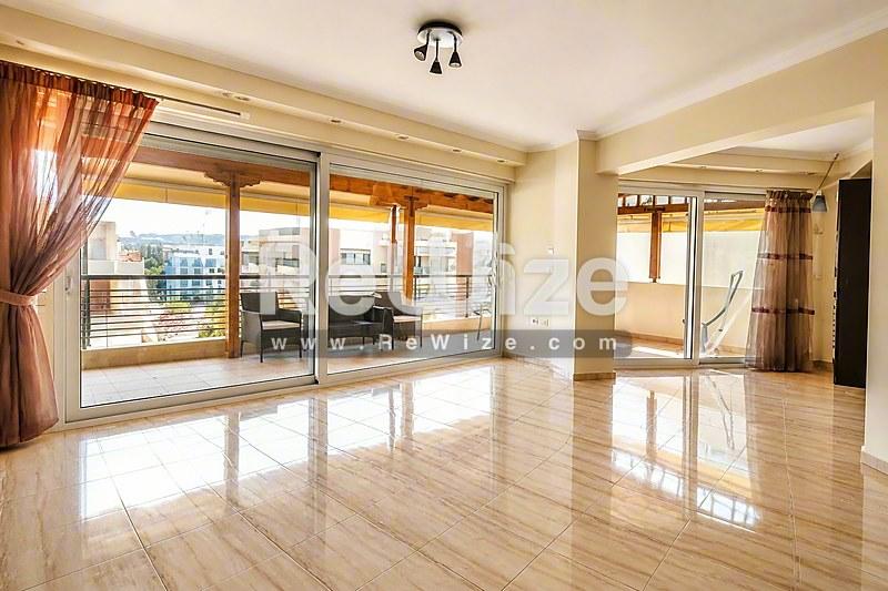 Apartment 165 m² in Kalamaria, living room