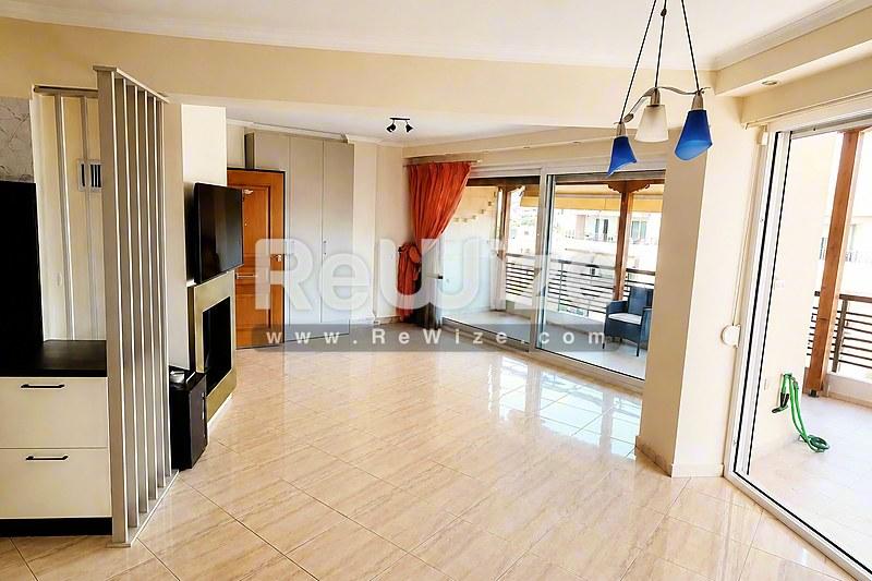 Apartment 165 m² in Kalamaria, living room