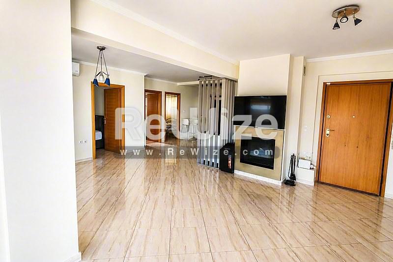 Apartment 165 m² in Kalamaria, living room