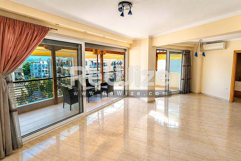 Apartment 165 m² in Kalamaria, living room
